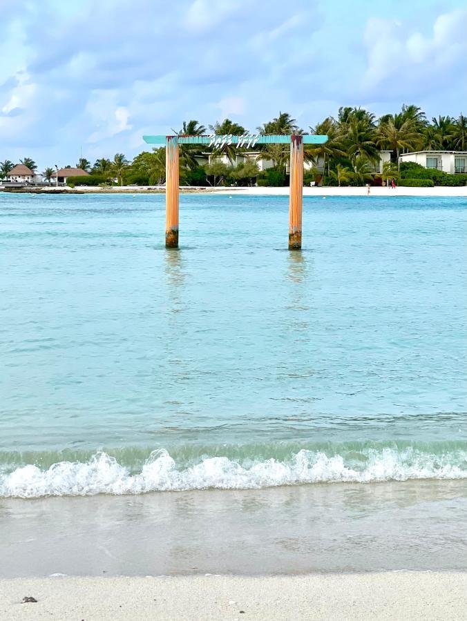 La Isla Tropica Hotel Guraidhoo  Buitenkant foto