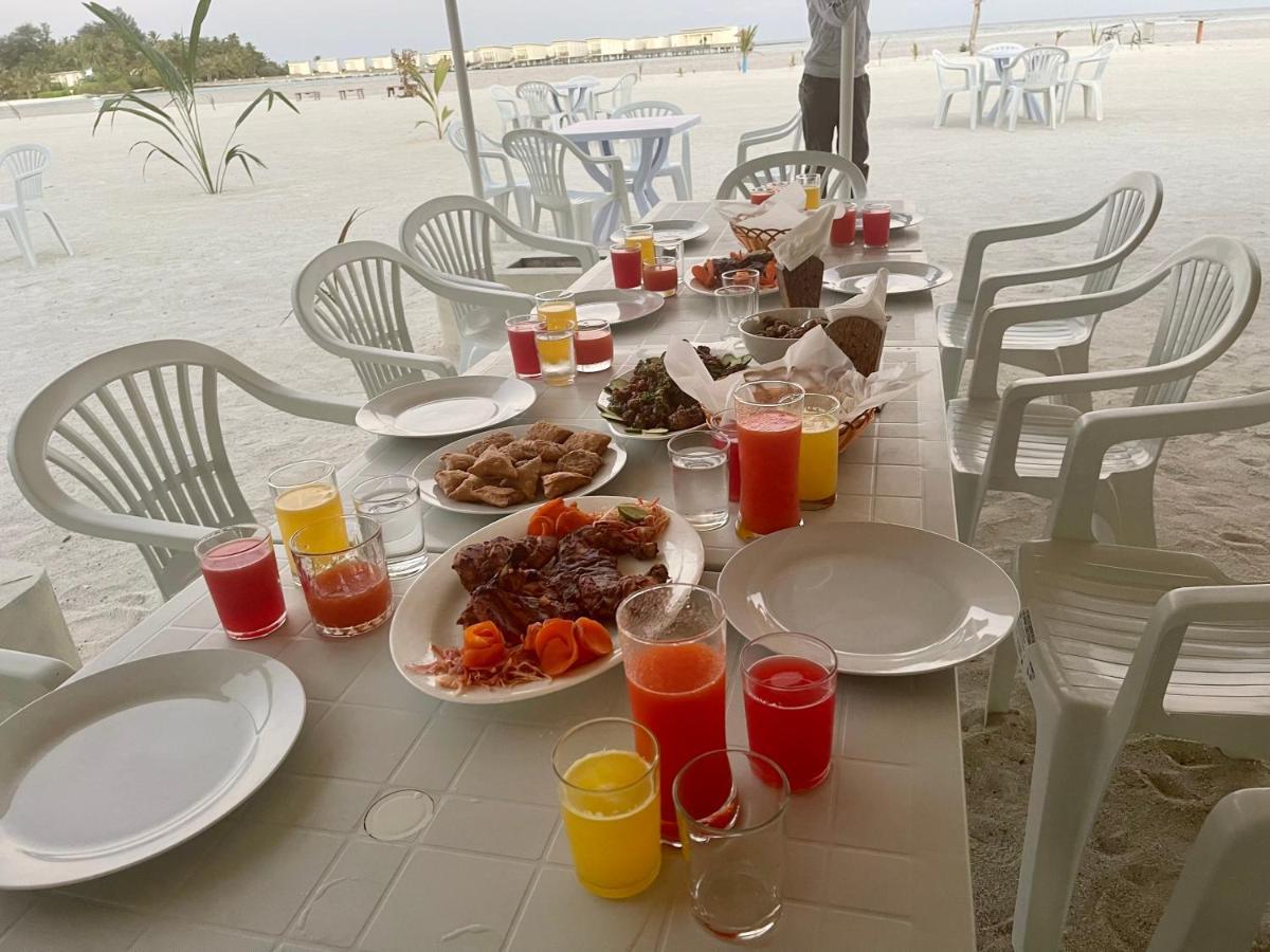 La Isla Tropica Hotel Guraidhoo  Buitenkant foto