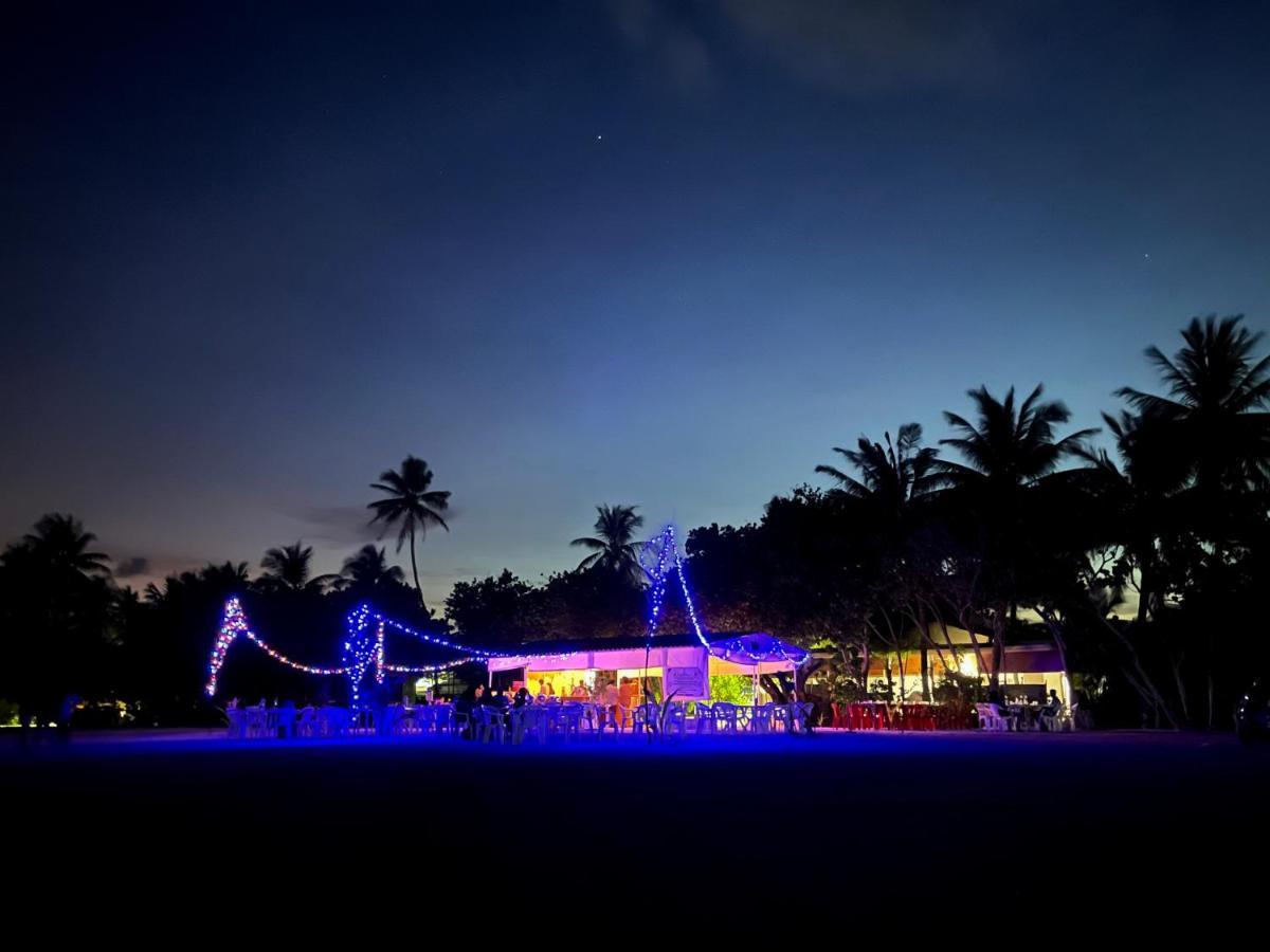 La Isla Tropica Hotel Guraidhoo  Buitenkant foto