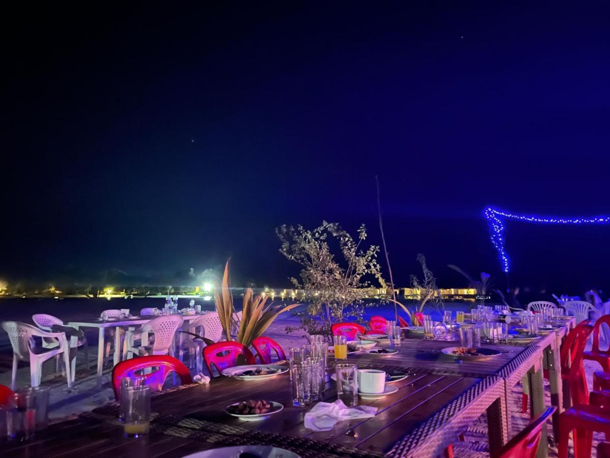 La Isla Tropica Hotel Guraidhoo  Buitenkant foto
